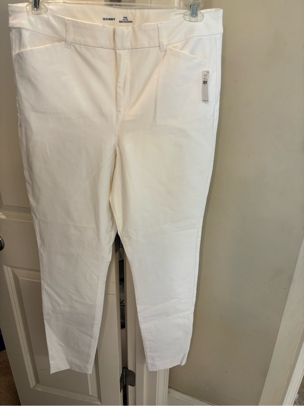 Old Navy Size 14 White pixie high-rise pants